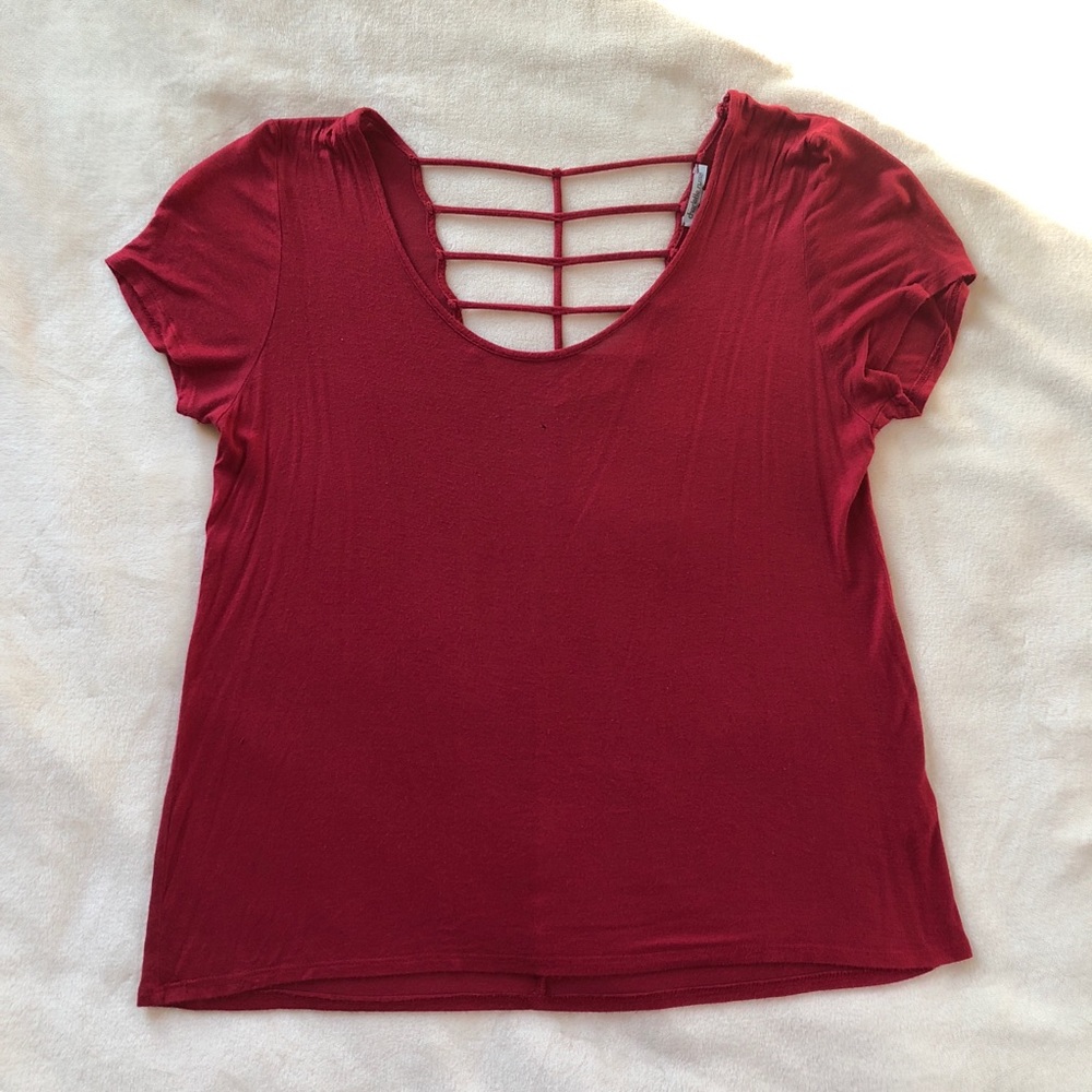 Red Cage Back Flowy Tee✨
